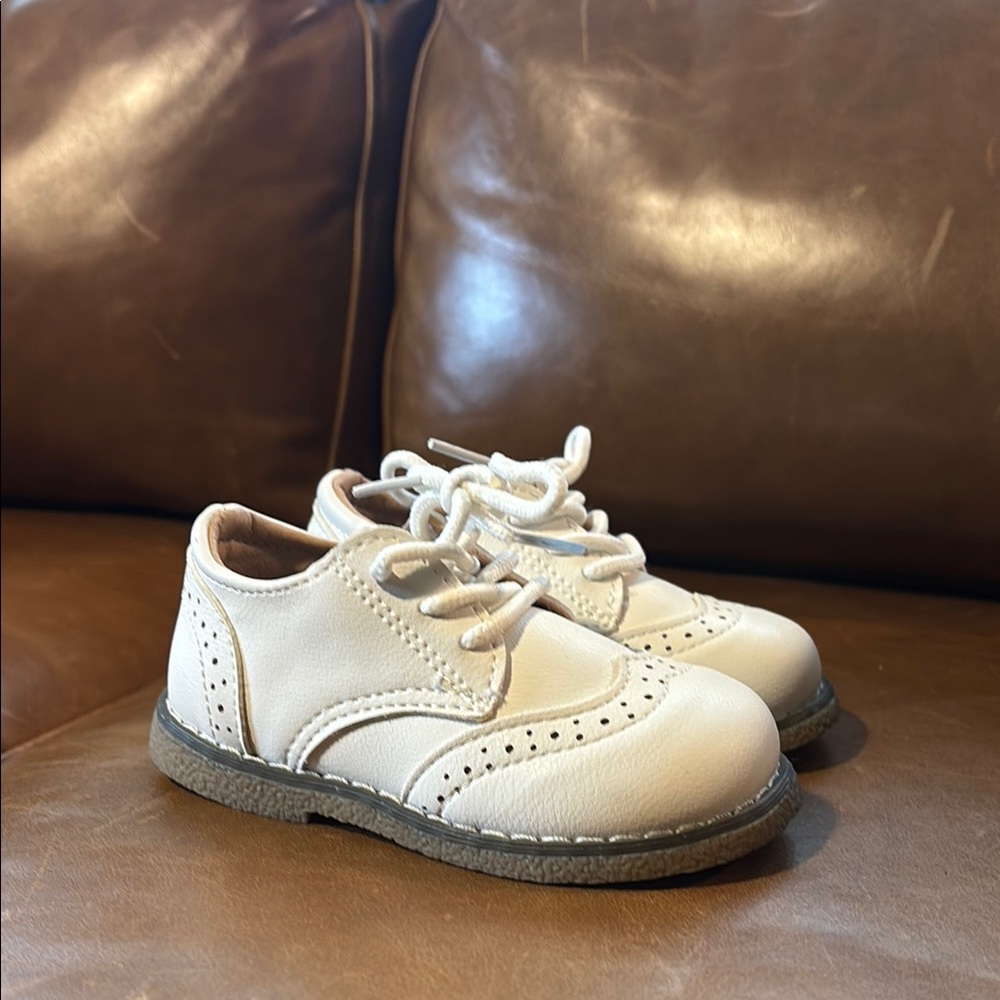 Toddler white saddle shoes